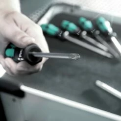 Wera Kraftform 300/7 Screwdriver Set + 9500 Magnetiser SB 18 Wera Kraftform 300/7 Screwdriver Set + 9500 Magnetiser SB -tool Sales Store we screwmag kit 09